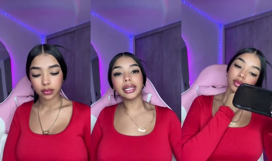 As_karolamaya's Live Session — Jul 12, 2026, 3:44 PM