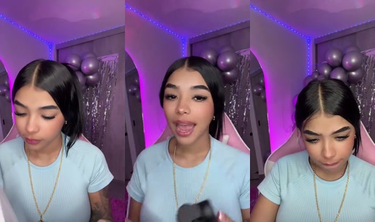 As_karolamaya's Live Session — Aug 4, 2026, 1:54 AM