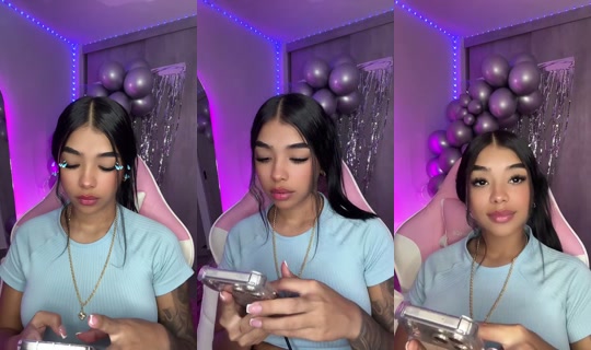 As_karolamaya's Live Session — Aug 4, 2026, 2:44 AM