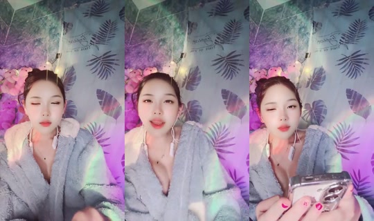 Bexinh08122k's Live Session — Sep 6, 2026, 11:15 AM