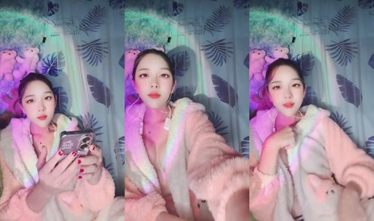 Bexinh08122k's Live Session — Oct 22, 2026, 10:02 PM