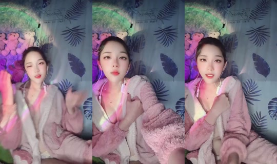 Bexinh08122k's Live Session — Oct 23, 2026, 10:27 PM