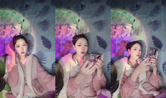 Bexinh08122k's Live Session — Oct 23, 2026, 11:15 PM