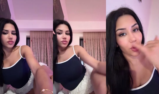 Burcu_34's Live Session — Jul 28, 2026, 9:52 PM