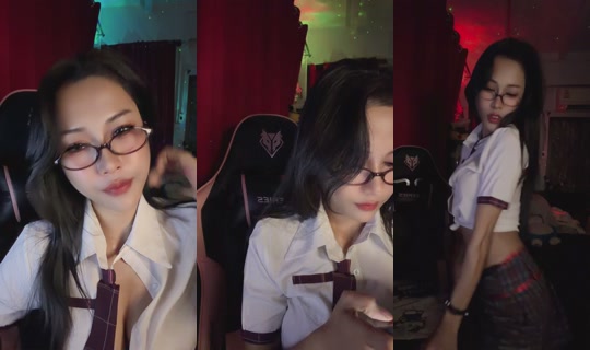 DeeSmile's Live Session — Oct 24, 2026, 7:49 PM