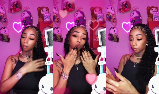 Famousrapchic's Live Session — Oct 22, 2026, 5:32 AM