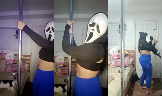 Ladyyelena's Live Session — Oct 28, 2026, 12:29 PM