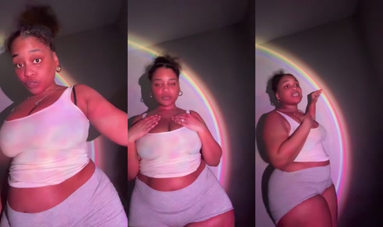 Mean_Girl's Live Session — Aug 9, 2026, 10:54 PM