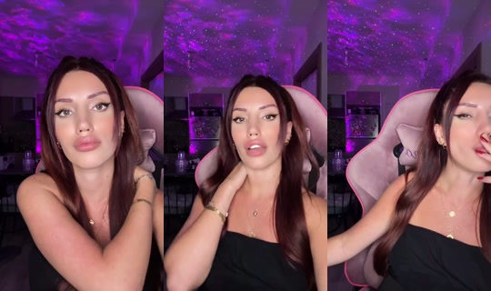 MoonQueenn's Live Session — Jul 26, 2026, 7:05 PM