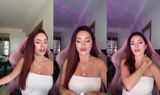 MoonQueenn's Live Session — Jul 27, 2026, 7:35 AM