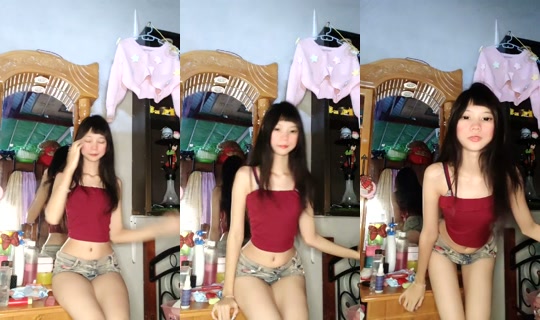 Myat_thiri_ko's Live Session — Jul 25, 2026, 3:47 PM