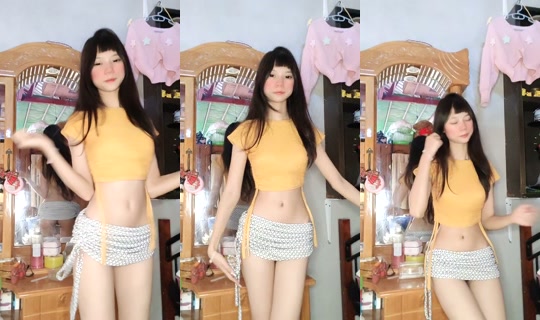 Myat_thiri_ko's Live Session — Jul 28, 2026, 6:01 AM