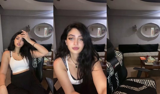QueenSisi777's Live Session — Jul 27, 2026, 9:53 PM