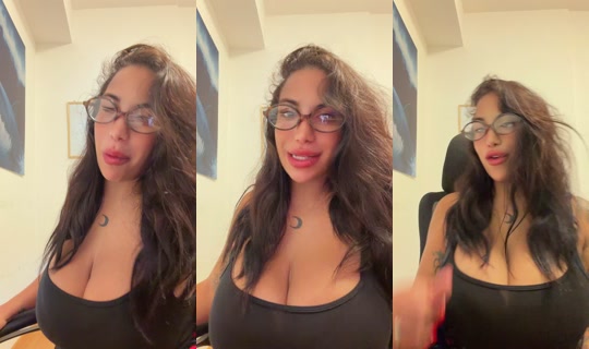 ValentinaRed's Live Session — Jul 22, 2026, 10:57 PM