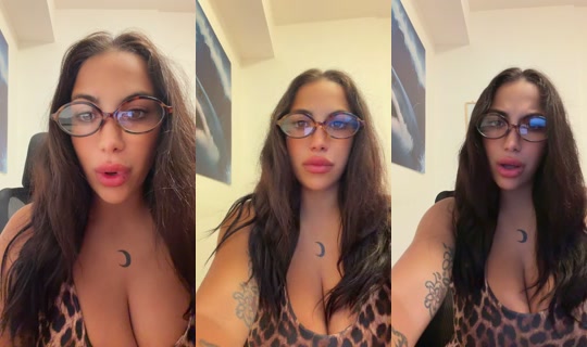 ValentinaRed's Live Session — Jul 26, 2026, 9:52 PM