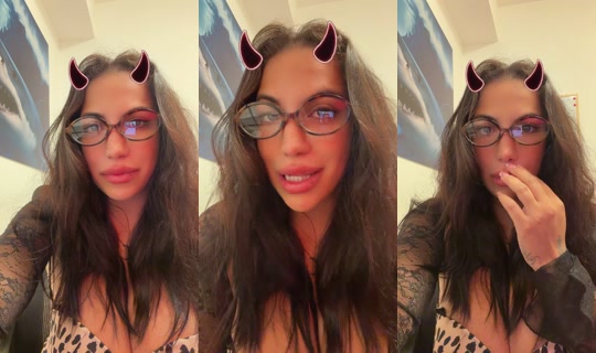 ValentinaRed's Live Session — Jul 27, 2026, 11:59 PM