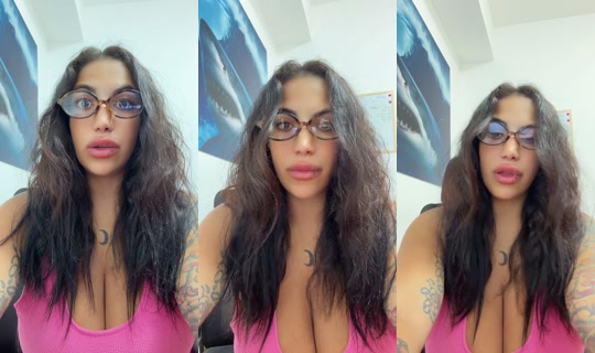 ValentinaRed's Live Session — Aug 2, 2026, 1:44 PM