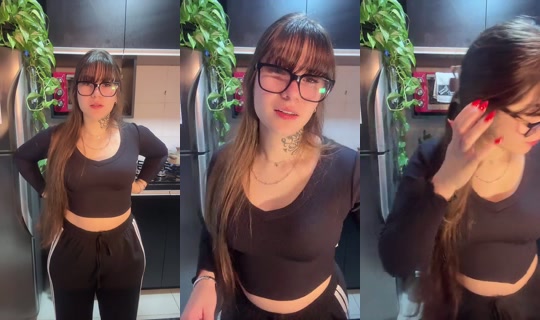 esteee's Live Session — Oct 21, 2026, 1:50 AM