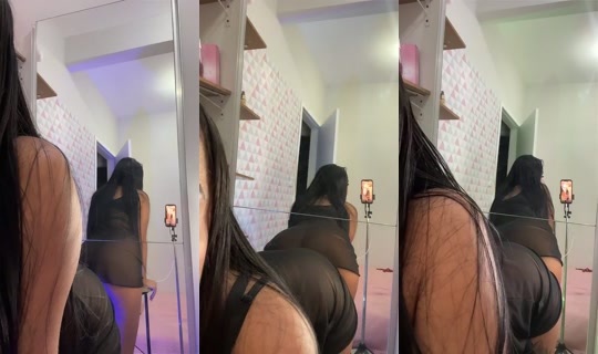 lalamorena's Live Session — Aug 26, 2026, 3:41 AM