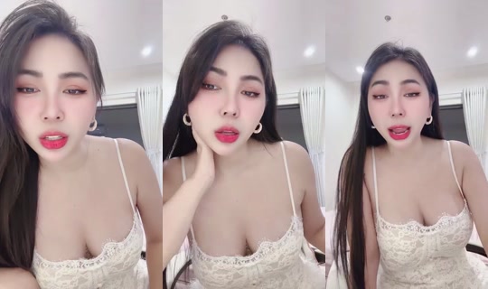 lily1990's Live Session — Aug 14, 2026, 9:02 PM