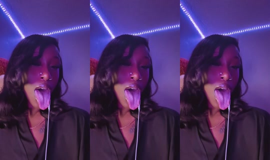 obsessedwme's Live Session — Oct 18, 2026, 10:26 PM
