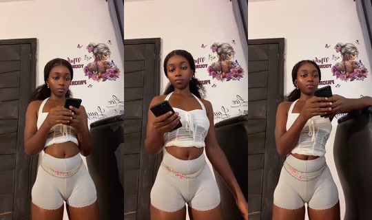 only1moni's Live Session — Oct 25, 2026, 10:12 AM
