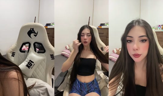 rose.rosie's Live Session — Aug 3, 2026, 11:51 PM