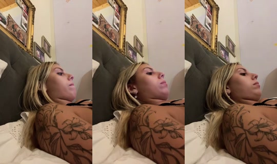 zoe044's Live Session — Aug 30, 2026, 6:15 PM