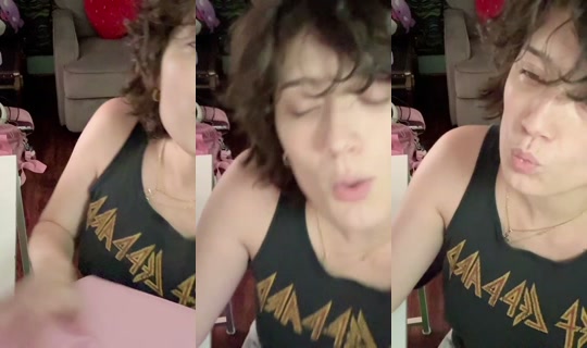 victoriaslaps's Live Session — Jul 25, 2026, 8:33 PM