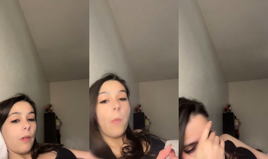 .mommyto2girls's Live Session — Jul 25, 2026, 10:52 PM
