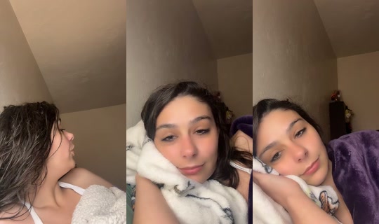 .mommyto2girls's Live Session — Jul 26, 2026, 5:20 AM