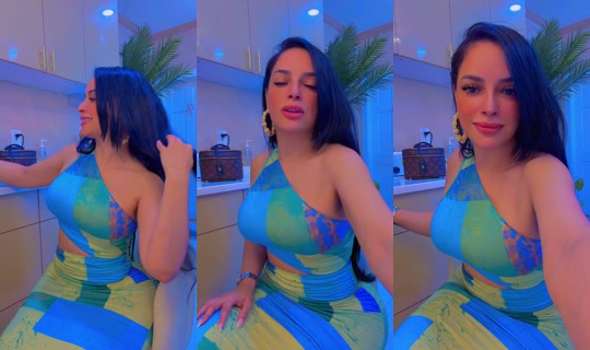 __la_hermosa__'s Live Session — Aug 8, 2026, 5:06 PM