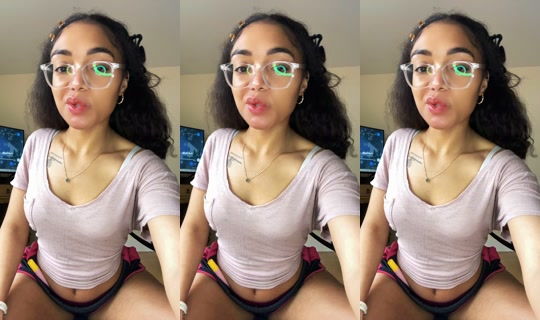 alittlevalentina's Live Session — Jul 28, 2026, 7:01 PM