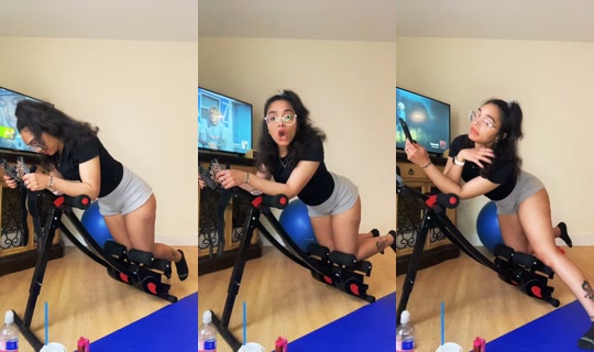 alittlevalentina's Live Session — Oct 10, 2026, 5:08 PM
