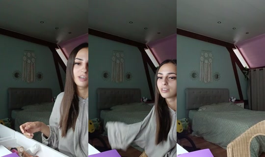 andrea_77120l's Live Session — Sep 23, 2026, 9:19 AM