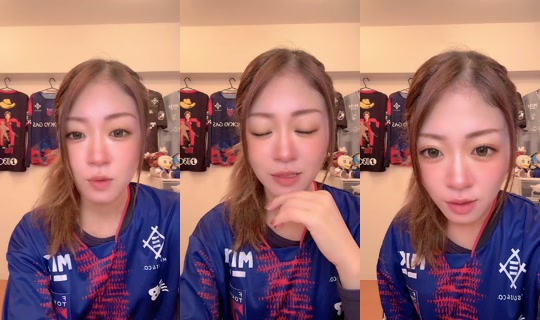 aoakagirls's Live Session — Oct 25, 2026, 9:40 PM