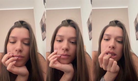 asiaadeleo's Live Session — Aug 22, 2026, 3:52 PM