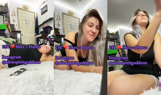 aura420goddess's Live Session — Jul 28, 2026, 8:17 AM