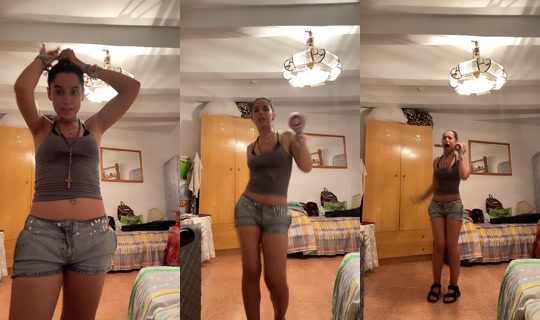 aurorarocio__'s Live Session — Sep 8, 2026, 9:15 PM
