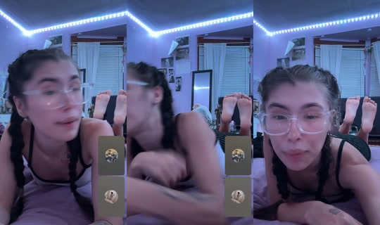 babe_rose16's Live Session — Aug 2, 2026, 2:09 AM