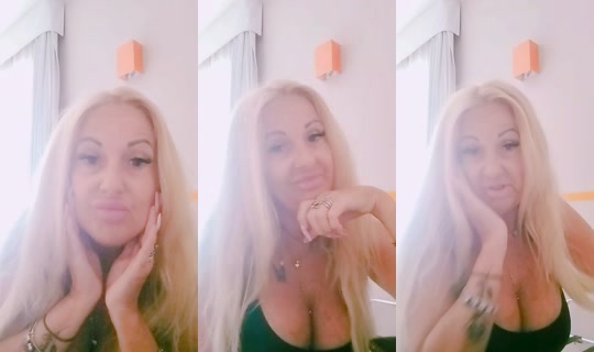 barbybionda7's Live Session — Aug 21, 2026, 10:17 AM