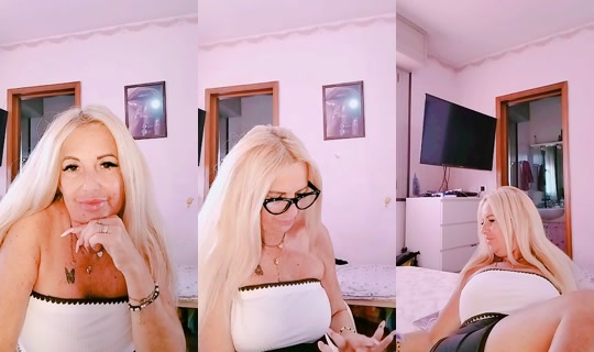 barbybionda7's Live Session — Sep 4, 2026, 9:57 AM