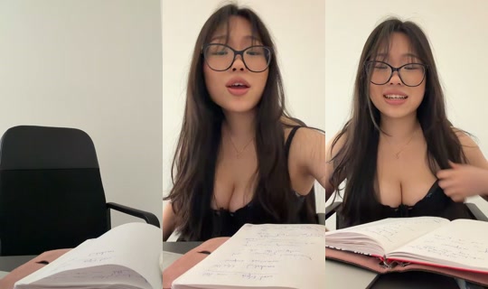 becca__059's Live Session — Oct 24, 2026, 6:43 AM