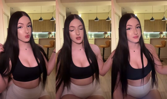 brunettova's Live Session — Oct 4, 2026, 5:01 PM