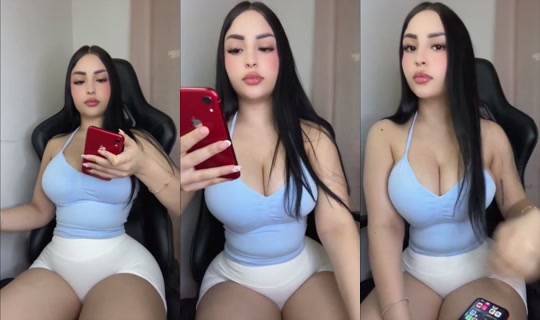 carolina.colombiana's Live Session — Aug 24, 2026, 2:50 AM