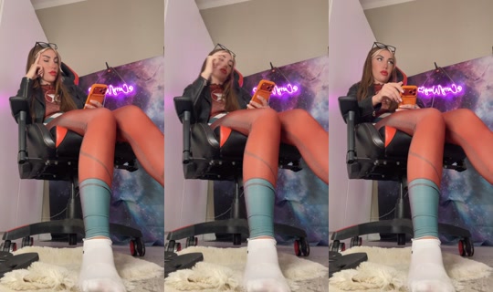 carrywangfeet's Live Session — Sep 15, 2026, 2:06 PM
