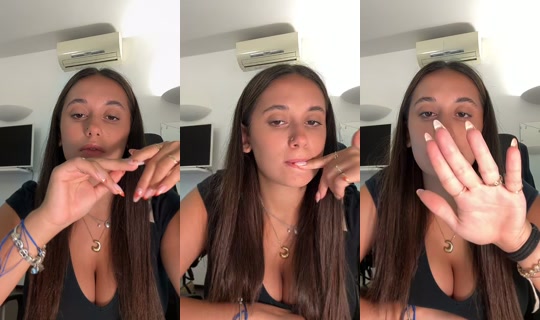 chloecarnevaletti's Live Session — Jul 28, 2026, 11:36 AM