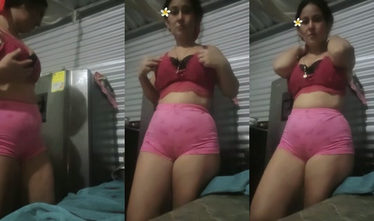 claudia.zuniga95's Live Session — Aug 19, 2026, 12:23 AM