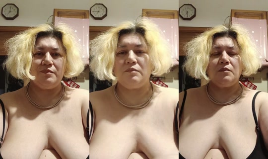 connyamoroso613's Live Session — Aug 18, 2026, 3:06 AM