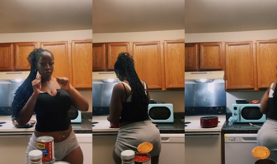 darkskinbaddieeeee's Live Session — Sep 27, 2026, 8:44 PM